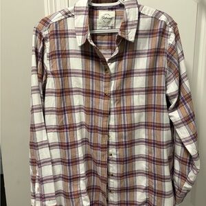 Women’s plaid flannel shirt